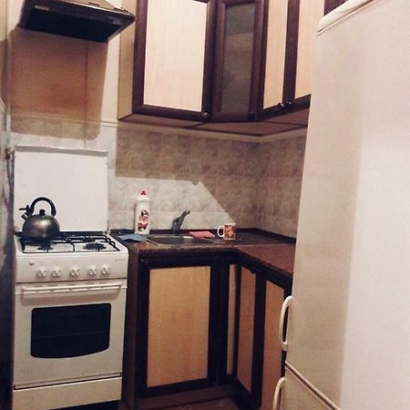 Квартира Між Вокзалом І Центром Lviv Kültér fotó