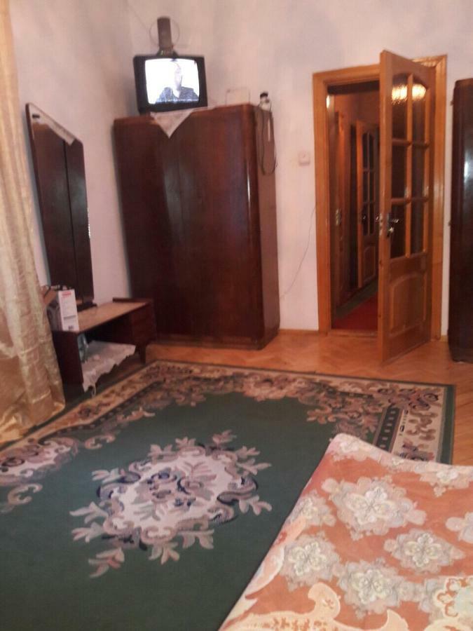 Квартира Між Вокзалом І Центром Lviv Kültér fotó